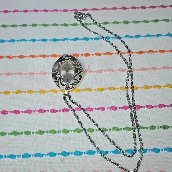 WATCH NECKLACE - Picture 2 of 4